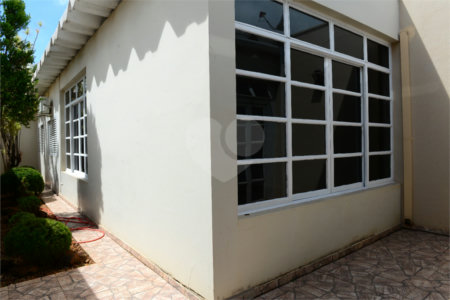 Casa térrea em Araraquara/SP.