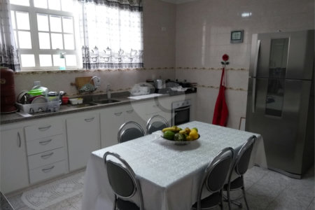 Sobrado à venda com 3 suítes em Jardim Realce, Suzano, SP