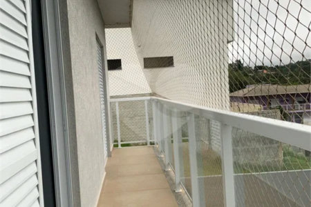 Casa à venda com 3 quartos, sendo 1 suíte, no condomínio Residencial Ponderosa, São Roque - SP