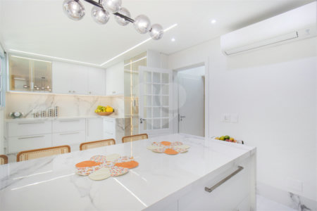 Casa à venda com 4 suítes no condomínio Conde D Eu, São Paulo - SP
