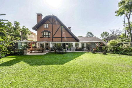 Casa de Vila à venda com 5 quartos, sendo 4 suítes, em Jardim Morumbi, São Paulo, SP