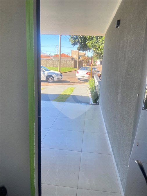 Casa à venda com 3 quartos, sendo 1 suíte, no condomínio Residencial Alto da Boa Vista, Araraquara - SP