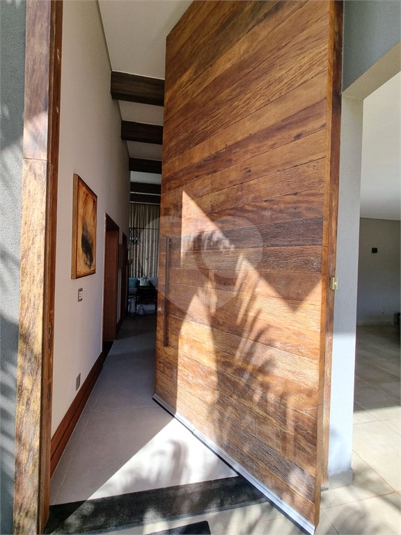 Casa à venda com 3 suítes no condomínio Campo de Toscana, Vinhedo - SP