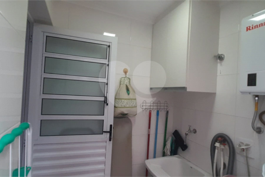 Casa à venda com 3 quartos, sendo 2 suítes, no condomínio Mário Araújo, São Paulo - SP
