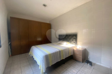 Sobrado à venda com 4 quartos em Vila Gustavo, São Paulo, SP
