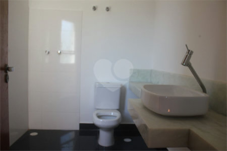 Casa à venda ou para alugar com 4 suítes em Alphaville, Santana de Parnaíba, SP