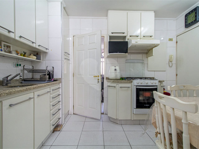 Apartamento à venda com 3 quartos, sendo 2 suítes,  em Vila Madalena, São Paulo, SP