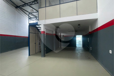Sobrado à venda ou para alugar com 4 quartos, sendo 1 suíte, em Tucuruvi, São Paulo, SP