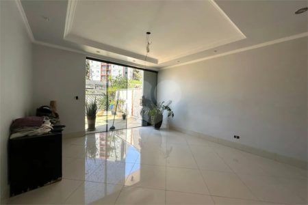 Sobrado à venda com 4 quartos, sendo 2 suítes, em Vila Ipojuca, São Paulo, SP