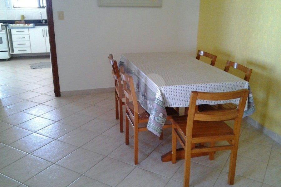 Apartamento à venda com 3 quartos, sendo 2 suítes, em Vila Tupi, Praia Grande, SP