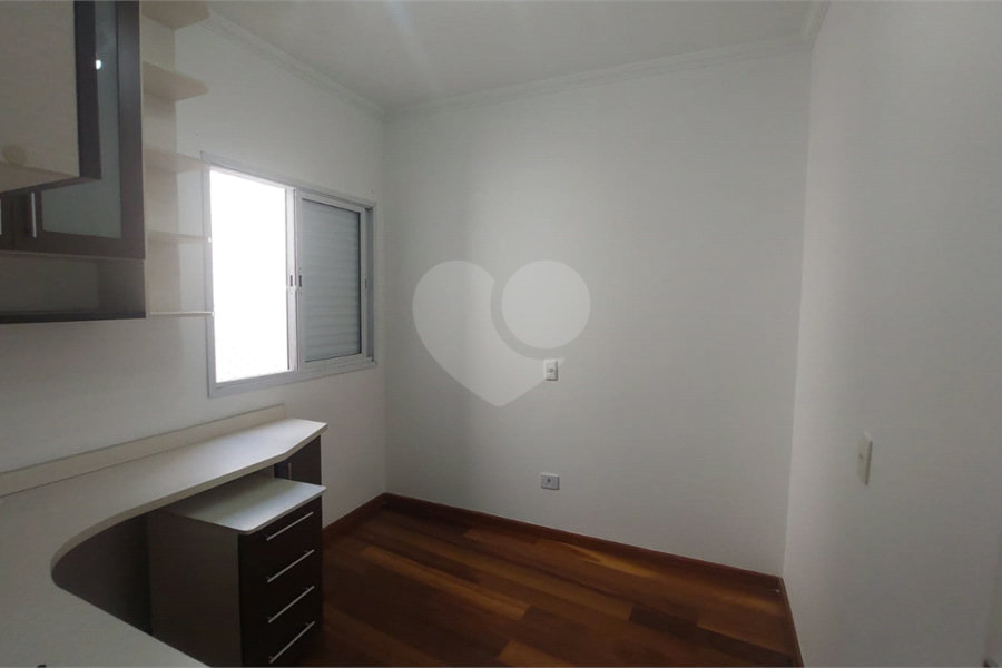 Casa para alugar com 3 quartos, sendo 1 suíte, no condomínio Santanna, São Paulo - SP