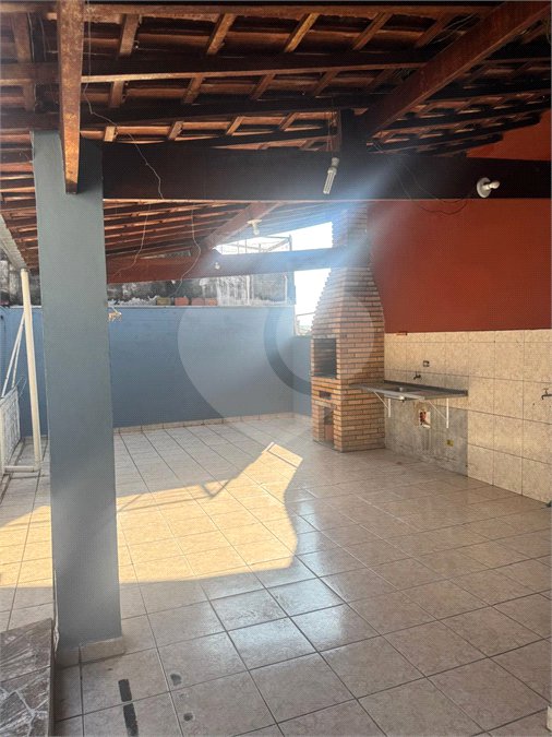 Sobrado à venda com 5 quartos em Bela Vista, Osasco, SP