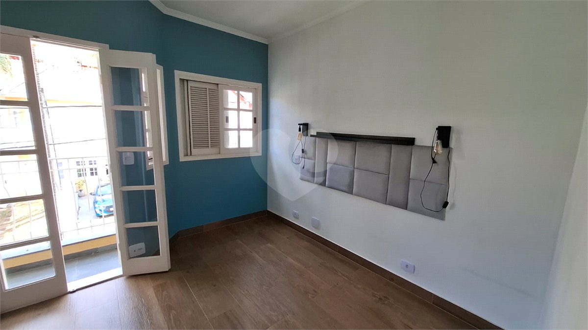Casa à venda com 2 suítes no condomínio Village Palmas, São Paulo - SP