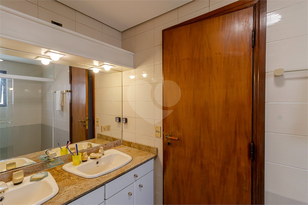 Apartamento à venda com 3 suítes em Aclimação, São Paulo, SP