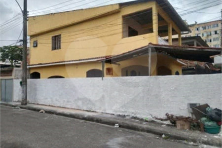 Casa à venda com 3 quartos, sendo 1 suíte, em Campo Grande, Rio de Janeiro, RJ