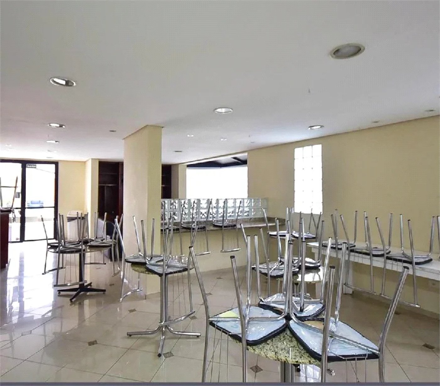 Apartamento à venda com 3 quartos, sendo 1 suíte, em Vila Andrade, São Paulo, SP