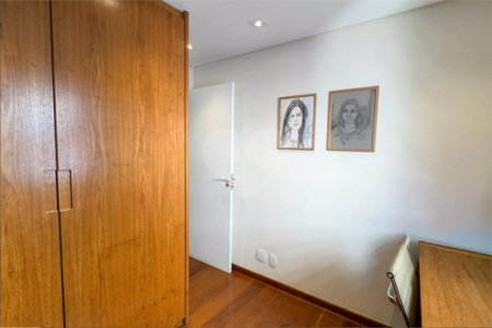 Apartamento à venda com 3 quartos, sendo 1 suíte, em Brooklin Paulista, São Paulo, SP