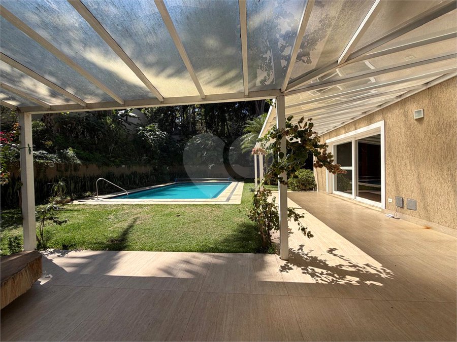 Casa à venda ou para alugar com 4 quartos, sendo 3 suítes, em Alto da Boa Vista, São Paulo, SP