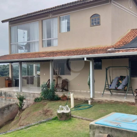 Chácara à venda com 3 suítes em Ribeirão dos Porcos, Atibaia, SP