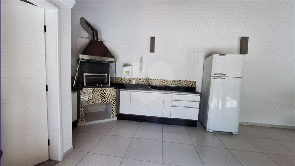 Casa à venda com 5 quartos, sendo 2 suítes,  no condomínio Floradas da Serra, São Paulo - SP