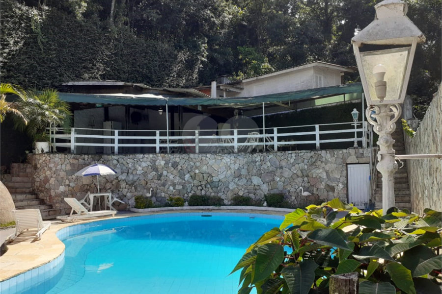 Sobrado à venda com 3 quartos, sendo 1 suíte, em Samambaia, Mairiporã, SP