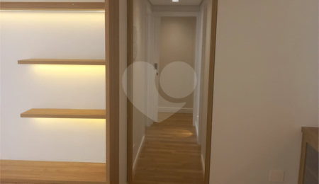 Apartamento à venda com 2 quartos, sendo 1 suíte,  em Vila Olímpia, São Paulo, SP