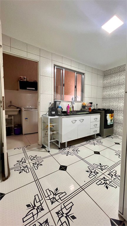 Casa à venda com 2 quartos no condomínio Rubi, Jacareí - SP