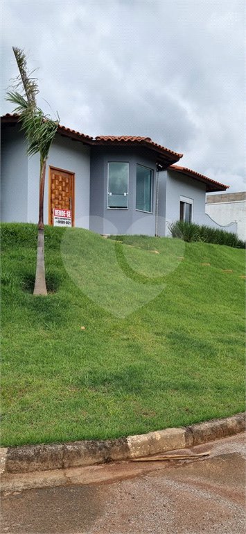 Casa à venda com 3 suítes no condomínio Residencial dos Lagos, Itupeva - SP