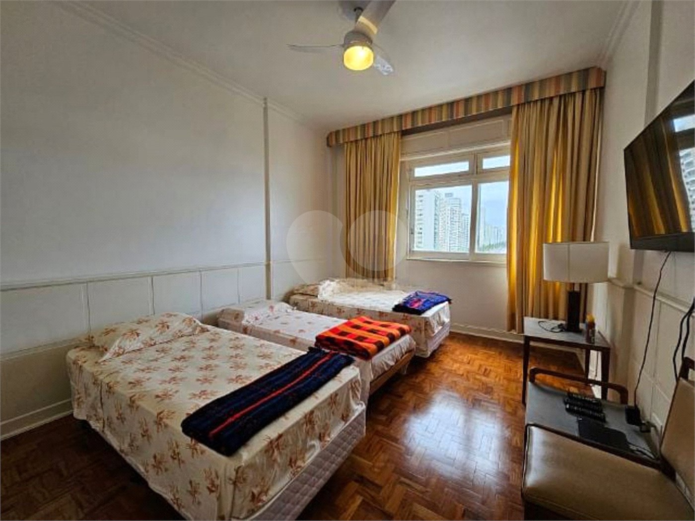 Apartamento à venda com 4 quartos em Pitangueiras, Guarujá, SP