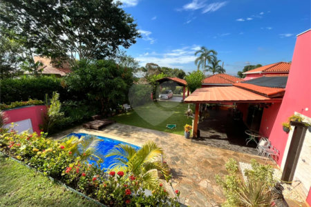 Casa à venda com 3 quartos, sendo 1 suíte, no condomínio Portal do Sabiá, Araçoiaba da Serra - SP