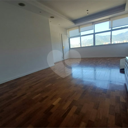 Apartamento à venda com 3 quartos, sendo 1 suíte,  em Lagoa, Rio de Janeiro, RJ