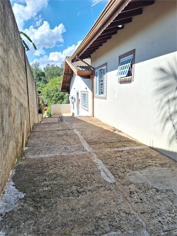 Casa à venda com 4 quartos, sendo 1 suíte, em Santa Cândida, Vinhedo, SP