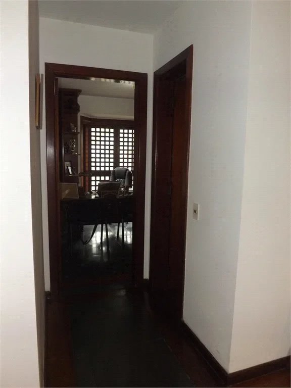 Condomínio à venda ou para alugar com 4 quartos, sendo 3 suítes, em Morumbi, São Paulo, SP