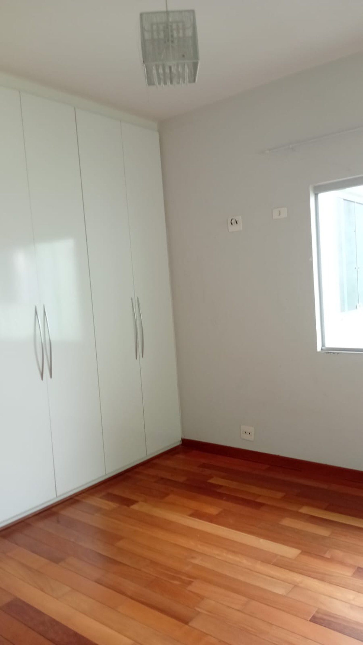 Sobrado residencial/comercial para alugar com 4 quartos, sendo 1 suíte, em Parque Ipê, São Paulo - SP