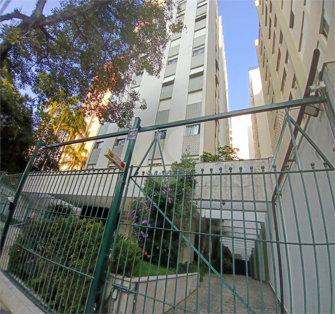 APARTAMENTO DE 98,96 M² COM 03 DORMITÓRIOS, SUÍTE, 03 BANHEIROS E VAGA DE GARAGEM PARA VENDA EM PERDIZES