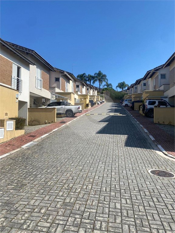 Casa à venda com 3 quartos, sendo 1 suíte,  no condomínio Vida, Mogi das Cruzes - SP