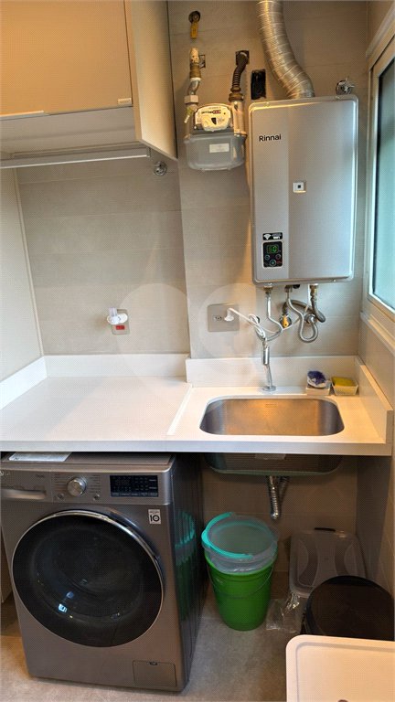 Apartamento à venda com 3 quartos, sendo 1 suíte,  em Jardim Paulista, São Paulo, SP