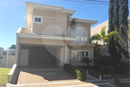 Casa à venda com 3 suítes no condomínio Portal do Jequitibá, Valinhos - SP