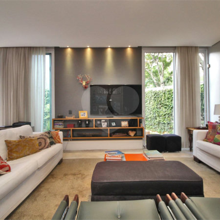 Casa à venda com 3 quartos, sendo 1 suíte, em Vila Mariana, São Paulo, SP