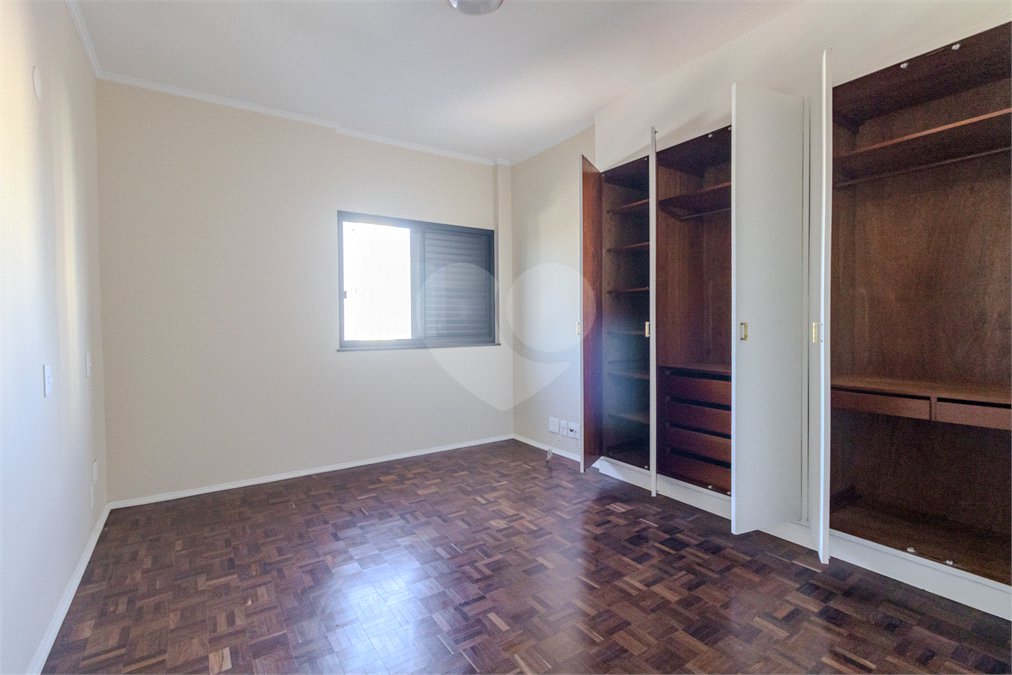 Apartamento para alugar com 3 quartos, sendo 1 suíte, em Vila Hamburguesa, São Paulo, SP