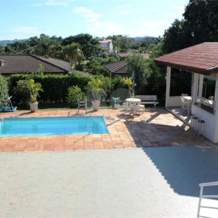 Casa à venda com 4 quartos, sendo 2 suítes, no condomínio Vinhas da Vista Alegre - Lado Sede, Vinhedo - SP