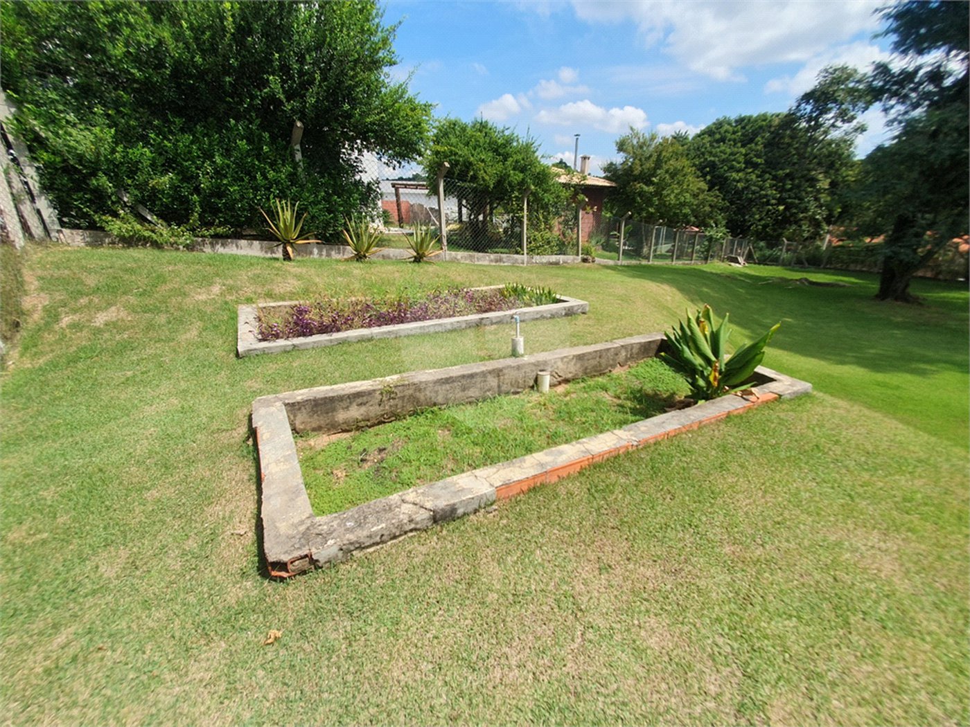 Casa à venda com 5 suítes no condomínio Vila Hípica I, Vinhedo - SP