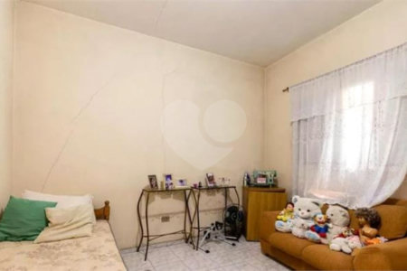 Sobrado à venda com 4 quartos, sendo 1 suíte,  em Vila Dalila, São Paulo, SP