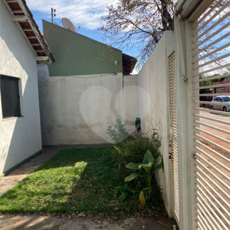 Casa à venda com 2 quartos, sendo 1 suíte, em Parque dos Ipês II, Ponta Porã, MS