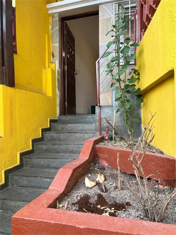 Sobrado à venda com 5 quartos, sendo 2 suítes, em Vila Universitária, São Paulo, SP