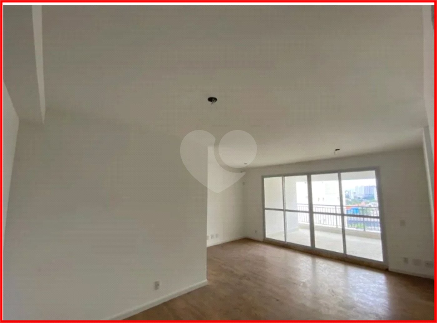 Apartamento à venda com 3 quartos, sendo 1 suíte,  em Vila Andrade, São Paulo, SP