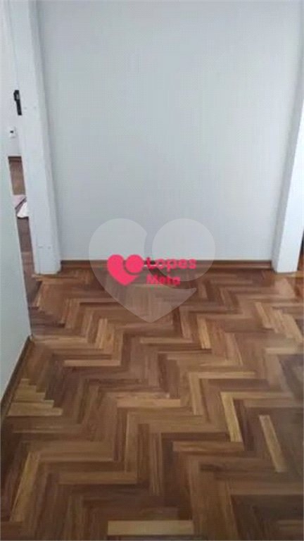 Apartamento à venda com 4 quartos, sendo 1 suíte,  em Parque Residencial Aquarius, São José dos Campos, SP