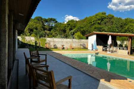 Chácara à venda com 6 quartos, sendo 1 suíte, em Jardim Estância Brasil, Atibaia, SP