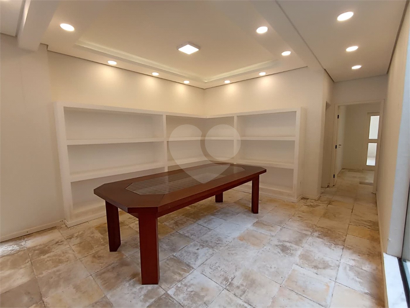 Casa para alugar com 4 quartos, sendo 1 suíte, no Centro, Itapetininga, SP
