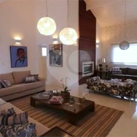 Casa à venda com 5 suítes no condomínio Parque Arco Iris, Atibaia - SP